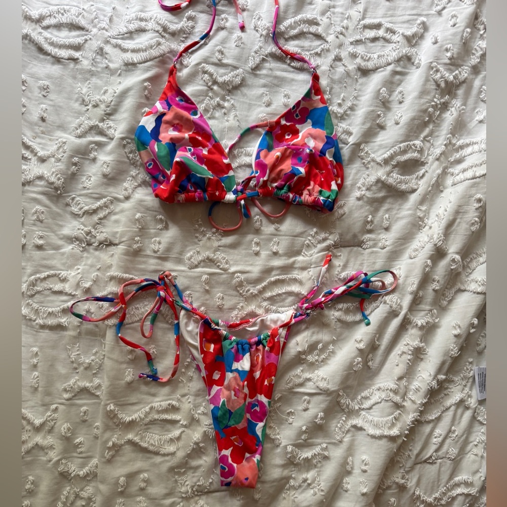 GARAGE S COLORFUL BIKINI SET TOP AND BOTTOM